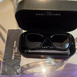 Marc Jacobs Classic Black Sunglasses